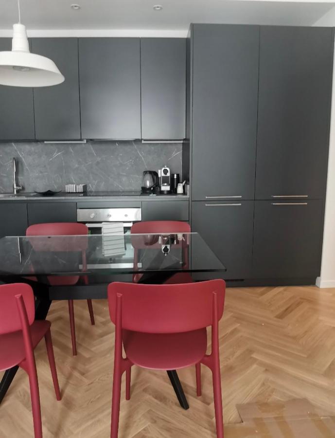 Milano: Incantevole Appartamento In Pieno Centro - Fancy Yellow Apartments エクステリア 写真