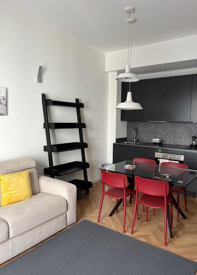 Milano: Incantevole Appartamento In Pieno Centro - Fancy Yellow Apartments エクステリア 写真