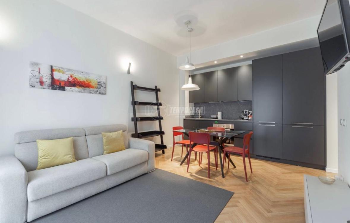 Milano: Incantevole Appartamento In Pieno Centro - Fancy Yellow Apartments エクステリア 写真