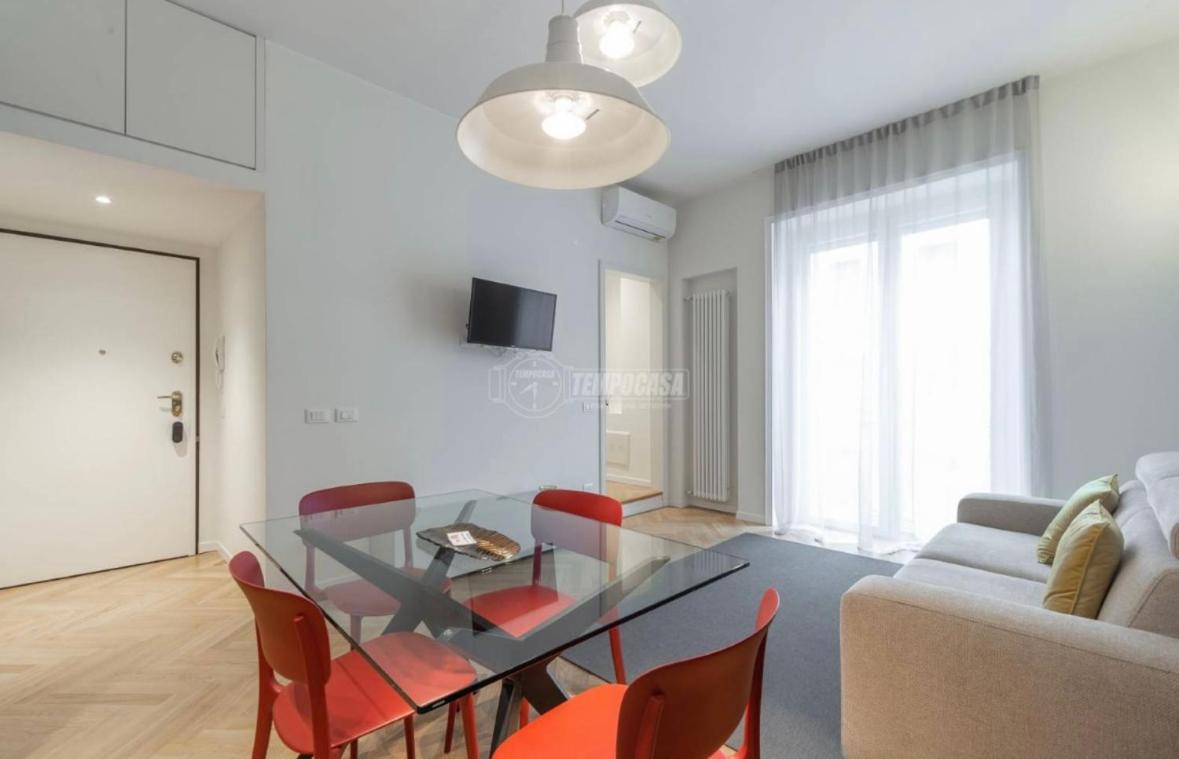 Milano: Incantevole Appartamento In Pieno Centro - Fancy Yellow Apartments エクステリア 写真